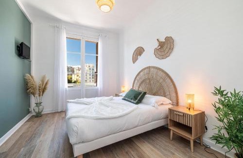 Riquier Apartment | Large Central 2 Bdr & Garage