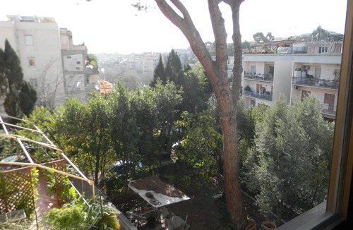 Gianicolense Apartment | Large, elegant apartment on Janiculum hill, from 2 to 8 persons.