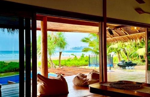 Katiet Villa | Large Private Beachfront Villa Mentawai