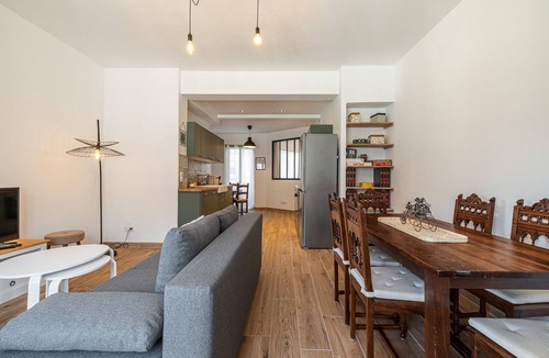 Liberation Apartment | Large & Quiet 1 Bdr Downtown