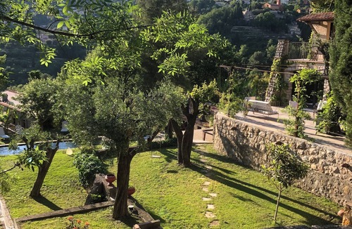 Chateauneuf-Grasse Villa | Large villa with home chef service