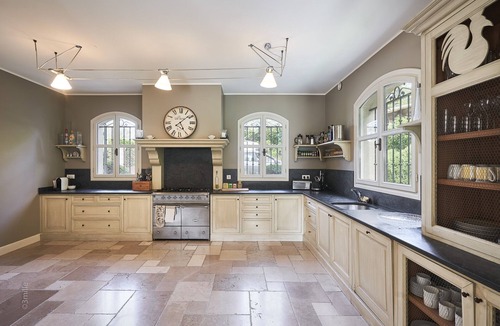 Mougins Villa | Large Villa With Tennis Court and Walking Distance to the old Town