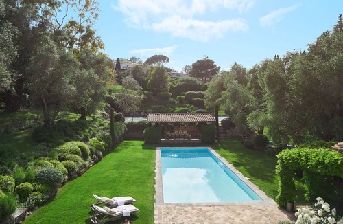 Mougins Villa | Large Villa With Tennis Court and Walking Distance to the old Town