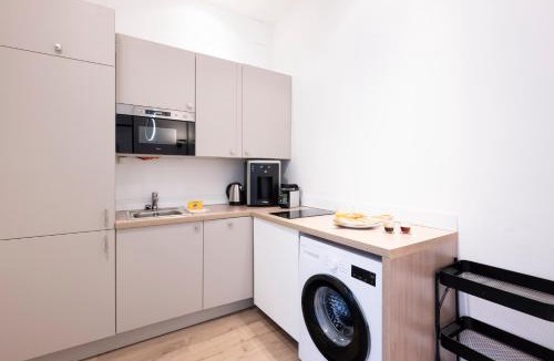 Cannes City Centre Apartment | Le 121 - LOFT design Rue d'Antibes