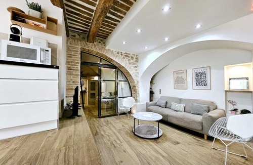 Antibes Old Town Apartment | Le Bain Méditerranéen - Joli T2 dans le vieil Antibes