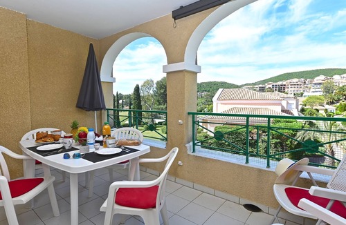 Cap Esterel Apartment | Le Belvédère (R8 240) by Interhome