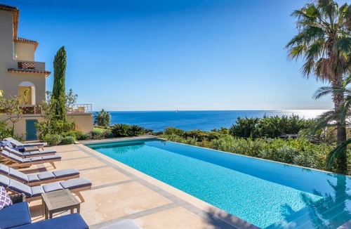 Sainte-Maxime Villa | Le Belvedere - Nine Bedroom Villa, Sleeps 22