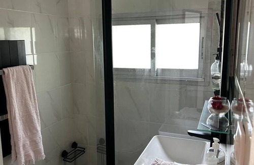 Le Cannet House | Le cabanon du Cannet.charming, fully-equipped two-room apartment close to amenities.