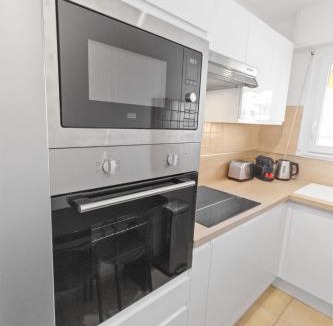 Riou - Petit Juas - Av de Grasse Apartment | Le Chambord - Hypercentre - Spacious - Terrace