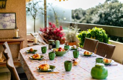 Cap-d'Antibes Apartment | LE CHATEAU DE LA PINEDE AP4198 by Riviera Holiday Homes