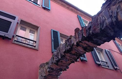 Montemarcello Apartment | Le finestre su Montemarcello