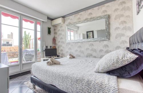 Mantega Apartment | LE MANTEGA - F2 MODERNE,CENTRE VILLE, 2 GRANDES TERRASSES,CLIMATISATION, ASCENSEUR