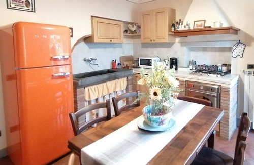Lucca Historical Center Apartment | LE MELODIE DI LUCCA in the historic centre, parking, terrace, WiFi