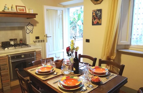 Lucca Historical Center Apartment | LE MELODIE DI LUCCA in the historic centre, parking, terrace, WiFi