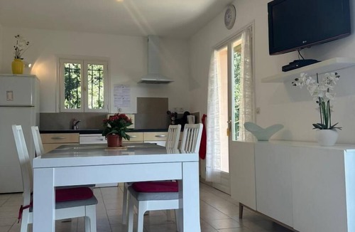 Coaraze House | Le Palmier - BENDEJUN
