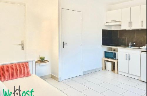 Lazaret Apartment | Le petit Carnot Studio Close to port - Carnot46