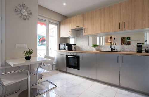 Riou - Petit Juas - Av de Grasse Apartment | Le Puget by Interhome