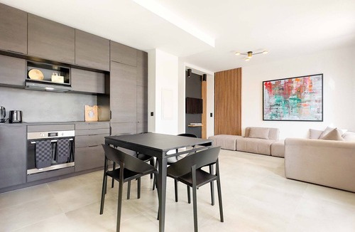 California - Pezou Apartment | Le Riviera