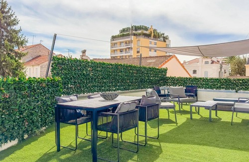 California - Pezou Apartment | Le Riviera