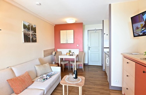 Cap Esterel Apartment | Le Village (E1 208) by Interhome