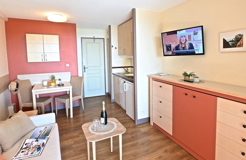 Cap Esterel Apartment | Le Village (E1 208) by Interhome