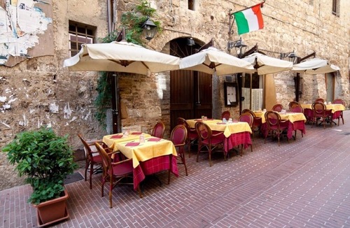 Pisa City Centre Apartment | Le Volte-Pisa - Two Bedroom Apartment, Sleeps 5