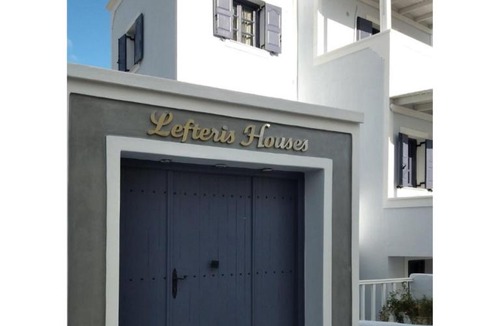 Karterados Apartment | Lefteris Houses
