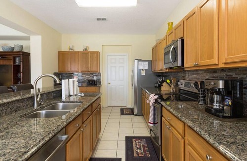 Legacy Park House | ⛱ Legacy Park | Luxury Pool Home | Disney Area ✈