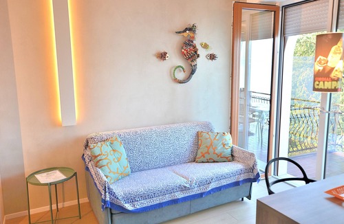 Torri del Benaco Apartment | Leonardo Walsh Apartment With Lake View