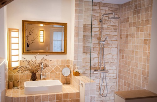 Tourrettes-sur-Loup Bed & Breakfast | Les 4 éléments