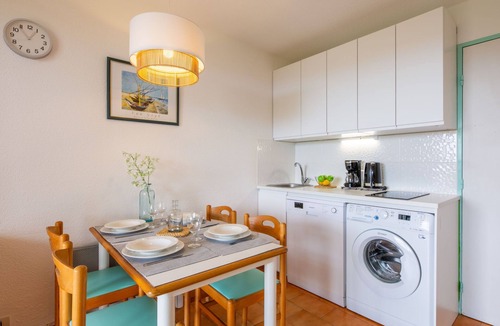 La Nartelle Apartment | Les Coteaux de la Nartelle by Interhome