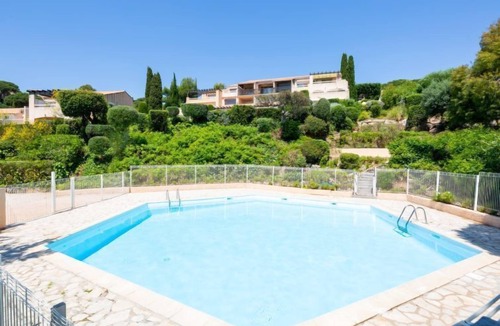 La Nartelle Apartment | Les Coteaux de la Nartelle by Interhome