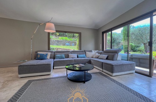 Le Plan-de-Grasse Villa | LES CYPRES Villa for10 By Sunset