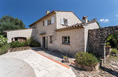 Tourrettes-sur-Loup Villa | Les Oliviers - Great villa with outdoor pool for family holidays