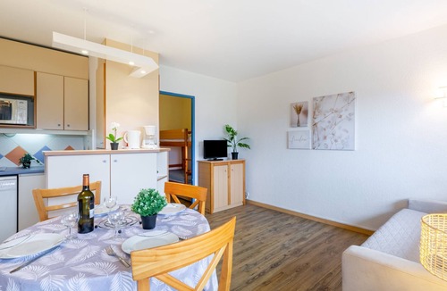 Sainte-Maxime City Centre Apartment | Les Platanes by Interhome