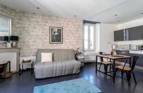 Le Suquet Apartment | Les Suisses Apartment Zentral in der schönen Altstadt von Le Suquet 5 min zum Strand WLAN