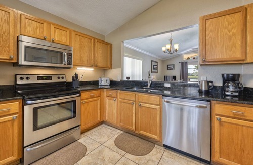 Lake Berkley Villa | Limited September Dates | Tranquil 3BR Villa Near Disney