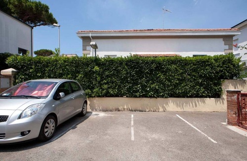 Marina di Cecina House | LINA COTTAGE 300 MT FROM THE SEA AND A FEW STEPS FROM THE PINE FOREST