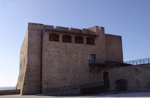 Piombino Apartment | Living with the art of an art designer