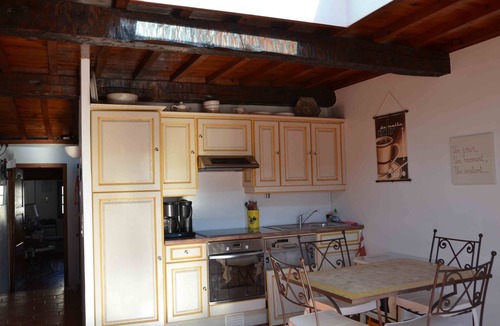 Antibes City Centre Apartment | Located in old Antibes, 2 steps from shops, sleeps 2 to 3