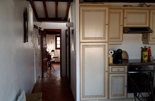 Antibes City Centre Apartment | Located in old Antibes, 2 steps from shops, sleeps 2 to 3