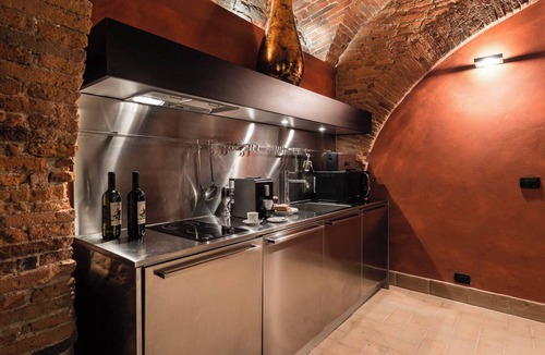Matraia Apartment | Loft with Stone vaults in Villa Storica