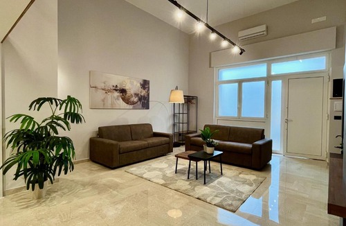 Trani House | Loft43