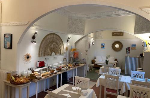 La Californie Hotel | Logis Hôtel Villa Victorine
