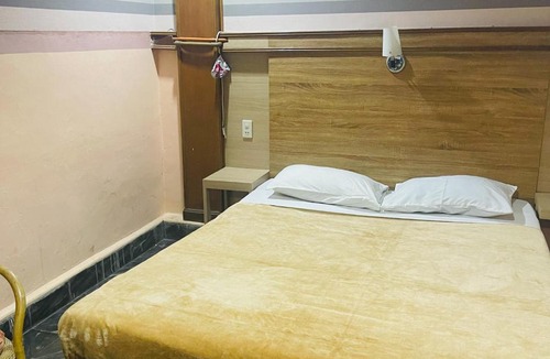 Berastagi Hotel | Losmen and Cafe Sibayak
