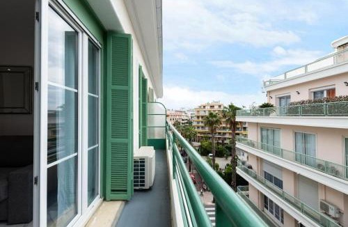 Juan-les-Pins Apartment | LOUIS GALLET Centre JUAN LES PINS 50m des plages