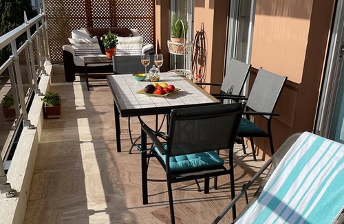 Cannes Apartment | Lovely and bright apartment on the fifth floor with a large terrace. Garage!