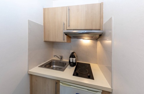 Juan-les-Pins Apartment | Lovely and Cosy 7G - Studio Apartment, Sleeps 2