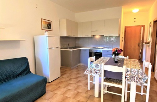 Mazzanta Apartment | Lovely apartment for 4 guests with terrace and parking