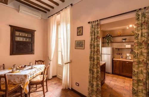 Po' Bandino Villa | Lovely apartment in villa for 9 guests with WIFI, A/C, pool, TV and patio